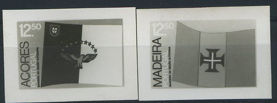 0868.jpg -     Lote:    868            Portugal       Descrição:         1983 &mdash; Bandeiras da Região Autónoma dos Açores e Madeira. CE1618 e 1624. Lote de duas provas fotográficas a preto e branco não denteadas.        PRV       Valor Base:     &euro; 5,00     Valor Venda:     &euro; 8,00     