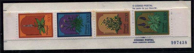 0952.jpg -     Lote:    952            Portugal       Descrição:         1982 &mdash; Flores Regionais dos Madeira. CE1582/85. Tira com duas margens picotadas.        CRT       Valor Base:     &euro; 20,00     Valor Venda:     &euro; 20,00     