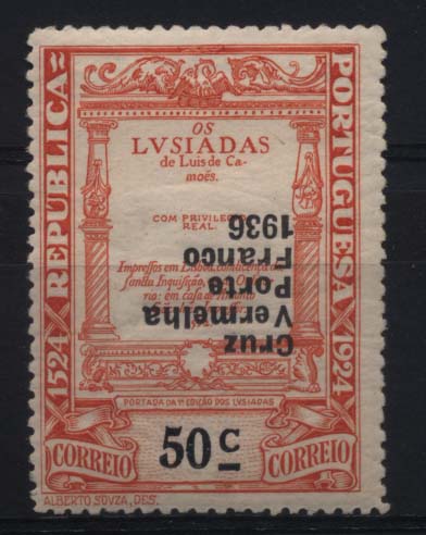 0965.jpg -     Lote:    965            Portugal       Descrição:         1936 &mdash; Porte franco. Cruz Vermelha Portuguesa. Selos do 4.º Centenário do Nascimento de Luís de Camões (1924) com sobrecarga. CE 61 (50C). Selos com a sobrecarga invertida.        **       Valor Base:     &euro; 8,00     Valor Venda:     &euro; 12,00     