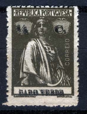 1016.jpg -     Lote:    1016            Cabo Verde       Descrição:         1914 &mdash; Ceres. CE137, &frac14; c sépia, denteado 15x14, papel pontinhado. Selo com dupla impressão da taxa e legenda.        ***       Valor Base:     &euro; 5,00     Valor Venda:     &euro; 14,00     
