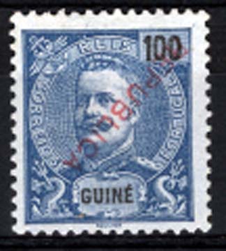 1019.jpg -     Lote:    1019            Guiné       Descrição:         1913 &mdash; D. Carlos I, com sobrecarga REPUBLICA tipografada localmente. CE139, 100 reis azul s/ azul. Selo com a sobrecarga invertida.. Não catalogada.        *       Valor Base:     &euro; 10,00     Valor Venda:     &euro; 22,00     