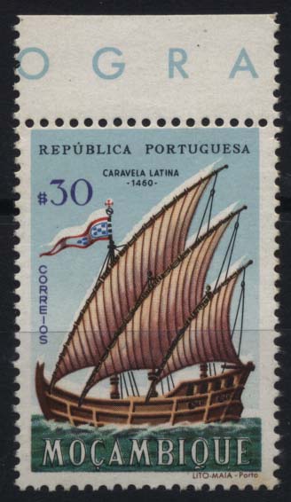 1071.jpg -     Lote:    1071            Moçambique       Descrição:         1963 &mdash; Barcos Portugueses. CE461, $30. Selo bordo de folha com deslocação da cor azul claro.        ***       Valor Base:     &euro; 5,00     Valor Venda:     &euro; 16,00     
