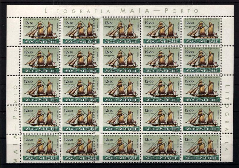 1072.jpg -     Lote:    1072            Moçambique       Descrição:         1963 &mdash; Barcos Portugueses. CE475, 12$50. Bloco de 25 selos com o denteado deslocado entre as 2 e 3.ª colunas. MB e MR.        ***       Valor Base:     &euro; 50,00     Valor Venda:     &euro; 150,00     