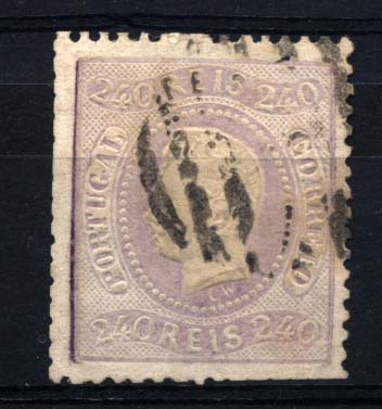 1158.jpg -     Lote:    1158            Portugal       Descrição:         1867/70 &mdash; D. Luís I, fita curva, denteados. CE35, 240 reis violeta claro. Selo com defeitos no denteado (denteadas curtos originados por corte a tesoura). Valor de catálogo &euro; 838,00.        O       Valor Base:     &euro; 35,00     Valor Venda:     Retirado     