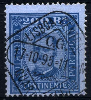 1220.jpg -     Lote:    1220            Portugal       Descrição:         1892/93 &mdash; D. Carlos I, tipo Diogo Neto. CE78, 200 reis azul s/ azul, papel porcelana, denteado 13 &frac12;. Valor de catálogo &euro; 118,00. MB.        O       Valor Base:     &euro; 20,00     Valor Venda:     &euro; 20,00     