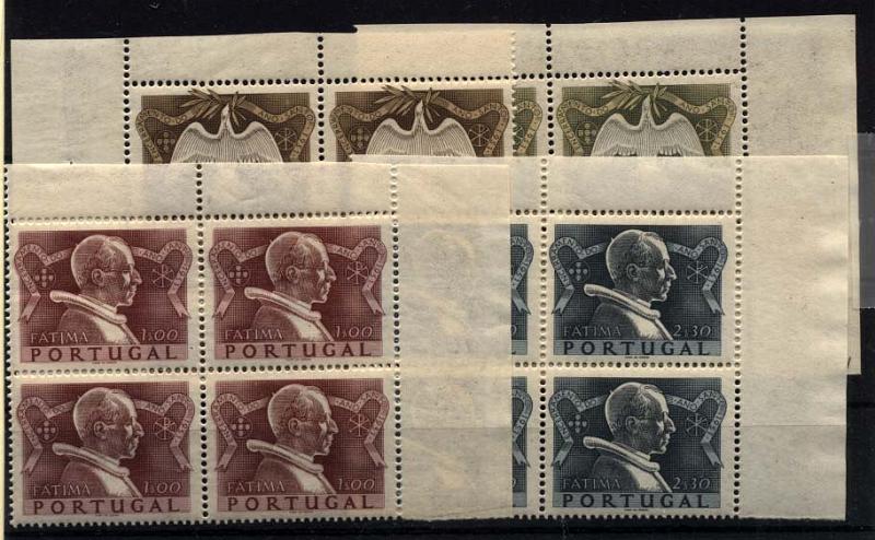 1335.jpg -     Lote:    1335            Portugal       Descrição:         1951 &mdash; Encerramento do Ano Santo. CE733/36. Série completa em quadras, cantos de folha. Valor de catálogo &euro; 284,20.        ***       Valor Base:     &euro; 50,00     Valor Venda:     &euro; 50,00     
