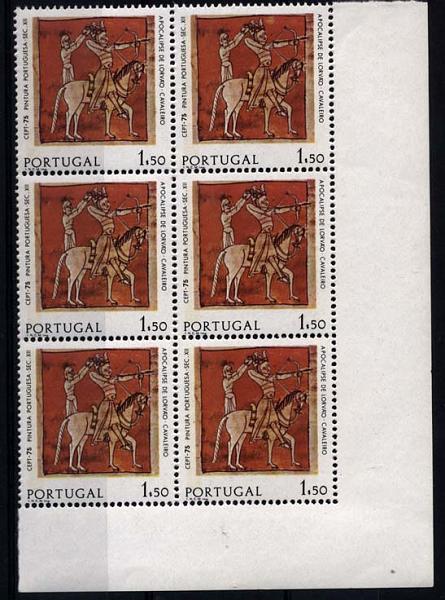 1363.jpg -     Lote:    1363            Portugal       Descrição:         1975 &mdash; Europa CEPT. Pintura. CE1251, 1$50, fragmento de iluminura do manuscrito de Lorvão. Bloco de 6 selos (2x3) canto de folha. Valor de catálogo &euro; 792,00.        ***       Valor Base:     &euro; 75,00     Valor Venda:     Retirado     