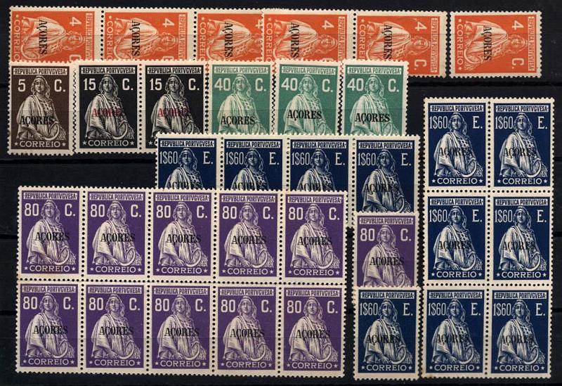 1461.jpg -     Lote:    1461            Açores       Descrição:         1929/30 &mdash; Ceres. Emissão Londres. Selos do Continente com sobrecarga "Açores". CE289/290 e 292/295. Lote com selos isolados e blocos: 4 ctvs (6), selo isolado e tira vertical com 5 selos; 5 ctvs (1); 15 ctvs (2) par; 40 ctvs (3); 80 ctvs (11) selo isolado e bloco de 10 selos; 1$60 (11) selo isolado, tira horizontal de 4 selos e bloco de 6 selos. Alguns selos com manchas castanhas na goma.        **/***       Valor Base:     &euro; 30,00     Valor Venda:     Retirado     