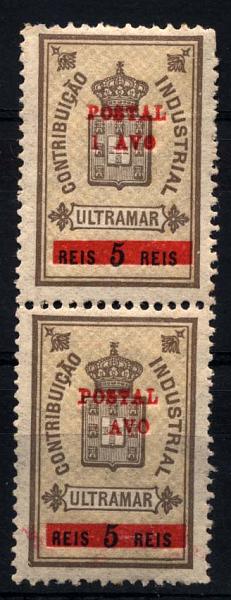 1579.jpg -     Lote:    1579            Macau       Descrição:         1911 &mdash; Estampilha fiscal, com sobretaxa. CE144, 1avo s/ 5 reis, castanho bistre. Par vertical. Um dos selos com falta de impressão do número "1". Valor de catálogo &euro; 62,00.        ***/**       Valor Base:     &euro; 25,00     Valor Venda:     &euro; 36,00     