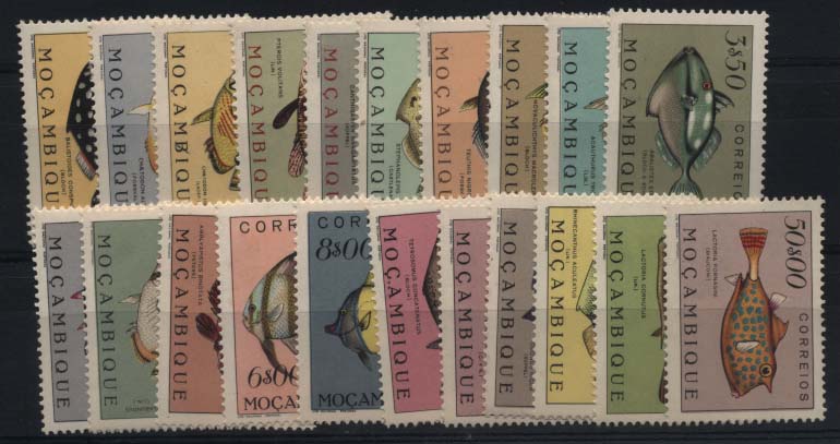 1668.jpg -     Lote:    1668            Moçambique       Descrição:         1951 &mdash; Peixes de Moçambique. CE356/379. Série completa. Valor de catálogo &euro; 214,30.        **       Valor Base:     &euro; 40,00     Valor Venda:     Retirado     