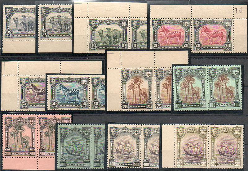 1690.jpg -     Lote:    1690            Companhia do Niassa       Descrição:         1911 &mdash; D. Manuel II, sem sobrecarga. CE52/63. Série completa em pares sem a sobrecarga REPUBLICA. Valor de catálogo &euro; 400,00.        ***       Valor Base:     &euro; 100,00     Valor Venda:     &euro; 180,00     
