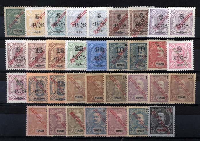 1725.jpg -     Lote:    1725            Timor       Descrição:         1913 &mdash; D. Carlos I, com sobrecarga REPUBLICA, tipografada localmente. Emitidos sem goma. CE134/161. Faltam selo CE154 para completar a série. Algumas repetições (tonalidades). Valor de catálogo aproximado &euro; 195.00.        *       Valor Base:     &euro; 45,00     Valor Venda:     &euro; 90,00     