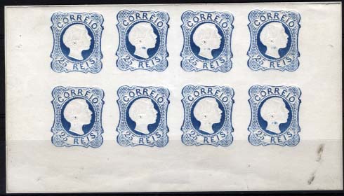 1979.jpg -     Lote:    1979            Portugal       Descrição:         Reimpressões de 1885. 1855/1856 &mdash; D. Pedro V. Cabelos lisos. CE7, 25 reis azul (pérolas juntas). Bloco de 8 reimpressões, fundo de folha, colado em fragmento de papel. MB e R. Valor de catálogo &euro; 880,00.        R*       Valor Base:     &euro; 120,00     Valor Venda:     Retirado     