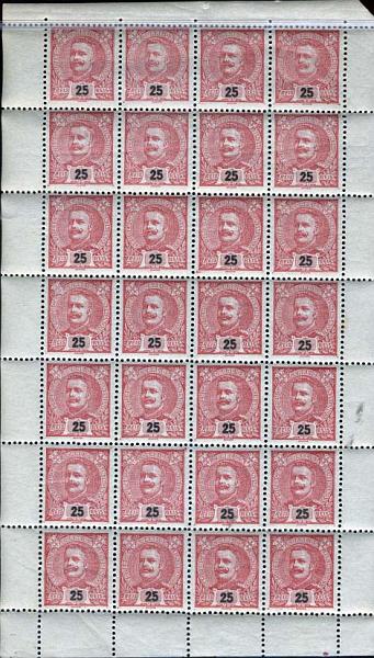 2366.jpg -     Lote:    2366      Lotes pelo Correio      Portugal       Descrição:         1898/1905 &mdash; D. Carlos I tipo Mouchon. CE141, 25 reis carmim. Folha completa de 28 selos. Valor de catálogo &euro; 35,00.        ***       Valor Base:     &euro; 6,00     Valor Venda:     &euro; 15,00     