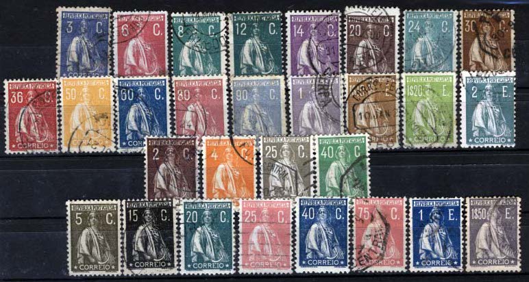 2376.jpg -     Lote:    2376      Lotes pelo Correio      Portugal       Descrição:         1920/26 &mdash; Ceres. Novas taxas e cores. Lote de 3 séries usadas: CE235/51, 252/59 e 382/85. Valor de catálogo &euro; 84,40.        O       Valor Base:     &euro; 12,00     Valor Venda:     &euro; 12,00     