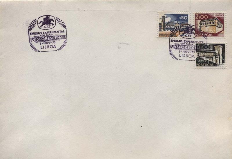 2417.jpg -     Lote:    2417      Lotes pelo Correio      Portugal       Descrição:         1975 &mdash; Paisagens e Monumentos. FDC da emissão experimental com tarja fosforescente, com selos de $50, 2$00 e 6$00. Valor de catálogo &euro; 57,30.        FDC       Valor Base:     &euro; 8,00     Valor Venda:     Retirado     