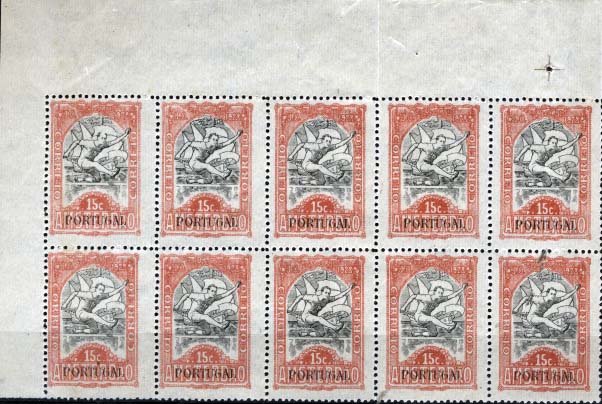 2447.jpg -     Lote:    2447      Lotes pelo Correio      Portugal       Descrição:         1928 &mdash; Imposto Postal e Telegráfico. Jogos Olímpicos. CE21, 15c rosa e preto. Bloco de 10 selos (5x2), canto de folha, sem goma. Valor de catálogo &euro; 65,50. MB.        *       Valor Base:     &euro; 10,00     Valor Venda:     Retirado     