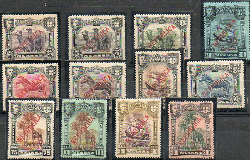 2516.jpg -     Lote:    2516      Lotes pelo Correio      Companhia do Niassa       Descrição:         1922 &mdash; D. Manuel II com sobretaxa de Londres. CE94/105. Série completa. Valor de catálogo &euro; 46,80.        **       Valor Base:     &euro; 10,00     Valor Venda:     Retirado     