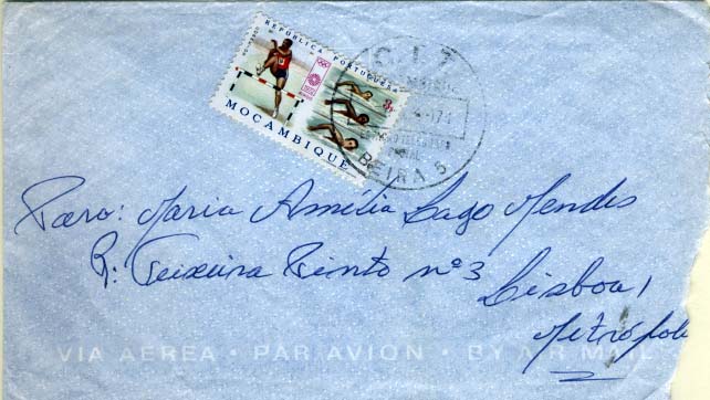 2560.jpg -     Lote:    2560      Lotes pelo Correio      Moçambique       Descrição:         Carimbos circulares datados. 1972 &mdash; 20.º Jogos Olímpicos. CE528, 3$00. Sobrescrito circulado da Beira para Lisboa. Carimbo batido a preto "C.T.T. / MOÇAMBIQUE / ESTAÇÃO TELEGRAFO POSTAL / BEIRA 5".        Carta       Valor Base:     &euro; 5,00     Valor Venda:     Retirado     