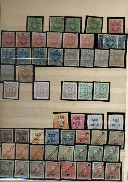 2704.jpg -     Lote:    2704      Lotes pelo Correio             Descrição:      Moçambique.   Classificador com dezenas de selos novos e usados. Lote a ver.        Lote       Valor Base:     &euro; 100,00     Valor Venda:     &euro; 120,00     
