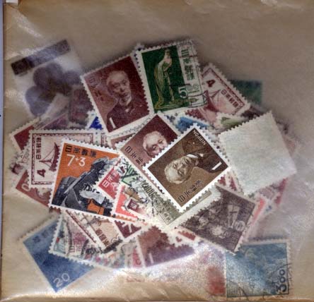 2710.jpg -     Lote:    2710      Lotes pelo Correio             Descrição:      Temáticas Mundiais -   Lote composto por milhares de selos de todos os continentes, separados em envelopes, incluindo 8 envelopes com selos separados pelos temas "Animais, Astronáutica e Comunicações, Aves, Aviação, Desporto, Flores, Religião e Selos sobre Selos". Lote a ver.        Lote       Valor Base:     &euro; 10,00     Valor Venda:     &euro; 35,00     