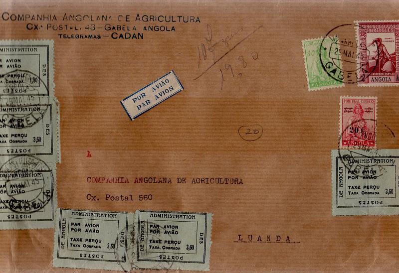 0882.jpg -     Lote:    882            Correio Aéreo       Descrição:         Angola. 1945 &mdash; Sobretaxa do Correio Aéreo. Legenda "TAXE PERÇU/TAXA COBRADA". Sobrescrito tamanho A5, circulado da Gabela (29.05.45) para Luanda (06.06.45) com trânsito por Porto Amboim (03.06.45) com selos de 2Ags Império Colonial Português CE272 + selo Ceres de 80C CE239 + selo Ceres c/ sobretaxa 20C s/ 85C CE281 + 5 selos sobretaxa de correio aéreo de 3,60Ags e 1 selo de 1,80Ags, CE3 e 5. MB.        Aéreo       Valor Base:     &euro; 50,00     Valor Venda:     &euro; 220,00     