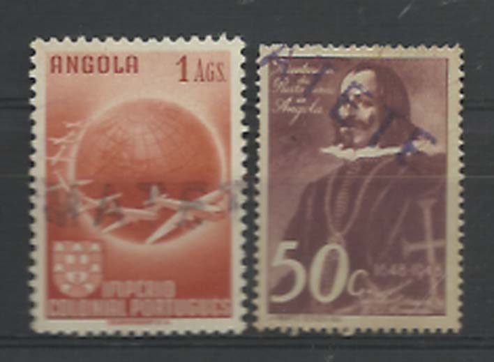 0929.jpg -     Lote:    929            Correio ferroviário       Descrição:         Angola. Carimbos ferroviários. Lote de dois selos CE295 e 306 obliterados com carimbos nominativos ferroviários batidos a preto e violeta "MATETE".        O       Valor Base:     &euro; 25,00     Valor Venda:     &euro; 32,00     