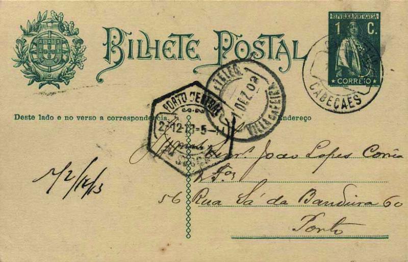 1854.jpg -     Lote:    1854            Portugal       Descrição:         Carimbos circulares datados tipo 1880. 1912 &mdash; Ceres. Escudo Nacional à esquerda. CE59, 1C verde-escuro, cartolina camurça clara, circulado de Cabeçaes (01.12.13) para o Porto (02.12.13) com trânsito pela Vila da Feira (01.12.03 &mdash; erro de datador). Carimbo batido a preto de "CABEÇAES". Raridade 6 (Gordon).        IC       Valor Base:     &euro; 15,00     Valor Venda:     Retirado     