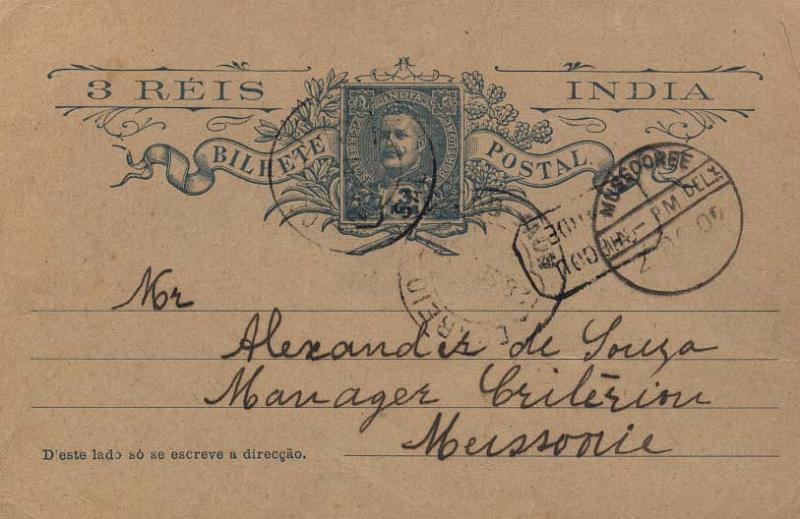 0526.jpg -     Lote:    526            Índia       Descrição:         1903 &mdash; D. Carlos I Mouchon. OM11, 3 reis azul sobre cartolina camurça, circulado de Nova Goa (28.09.09) para Mussooree (29.09.09). Carimbo rectangular batido a preto "CHEGOU / TARDE".        IC       Valor Base:     &euro; 20,00     Valor Venda:     Retirado     