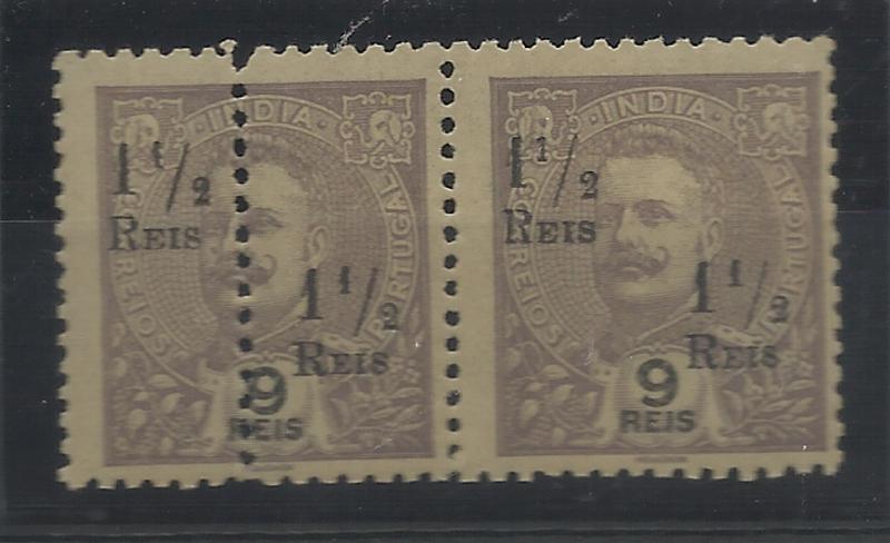 0880.jpg -     Lote:    880            Índia       Descrição:         1911/13 &mdash; D. Carlos I de 1898/1900. Selos perfurados "a meio", com sobretaxa. CE217, 1 &frac12; reis s/ 9 reis lilás malva, sobrecarga A. Par de selos completos, um deles sem a perfuração "a meio".        **       Valor Base:     &euro; 15,00     Valor Venda:     &euro; 26,00     