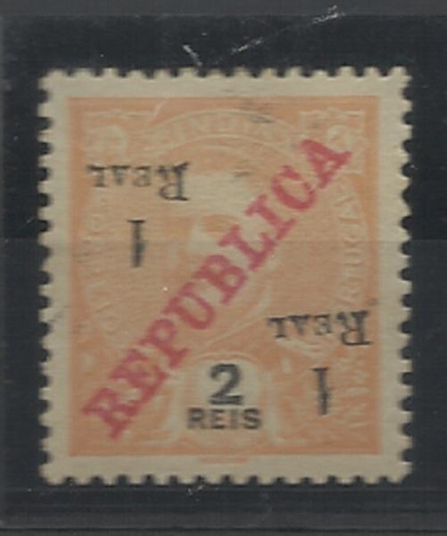 0910.jpg -     Lote:    910            Índia       Descrição:         1911/13 &mdash; D. Carlos I com sobretaxa e perfurados "a meio", sobre selos com sobrecarga REPUBLICA da Casa da Moeda. CE239, 1 real s/ 1 real laranja, sobrecarga A. Selo completo sem perfuração "ao meio" e com a sobretaxa invertida.        **       Valor Base:     &euro; 15,00     Valor Venda:     &euro; 26,00     