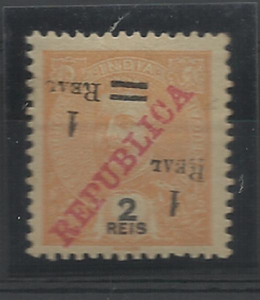0912.jpg -     Lote:    912            Índia       Descrição:         1911/13 &mdash; D. Carlos I com sobretaxa e perfurados "em diagonal", sobre selos com sobrecarga REPUBLICA da Casa da Moeda. CE239, 1 real s/ 1 real laranja, sobrecarga C. Selo completo sem perfuração "em diagonal" e com a sobretaxa invertida.        **       Valor Base:     &euro; 15,00     Valor Venda:     &euro; 24,00     