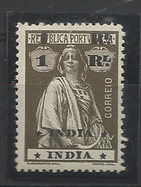 0930.jpg -     Lote:    930            Índia       Descrição:         1914 &mdash; Ceres. CE254, 1 real sépia, papel porcelana, denteado 15x14, estrelas I/I. Selo com dupla impressão da taxa e legenda. MB.        **       Valor Base:     &euro; 10,00     Valor Venda:     &euro; 14,00     