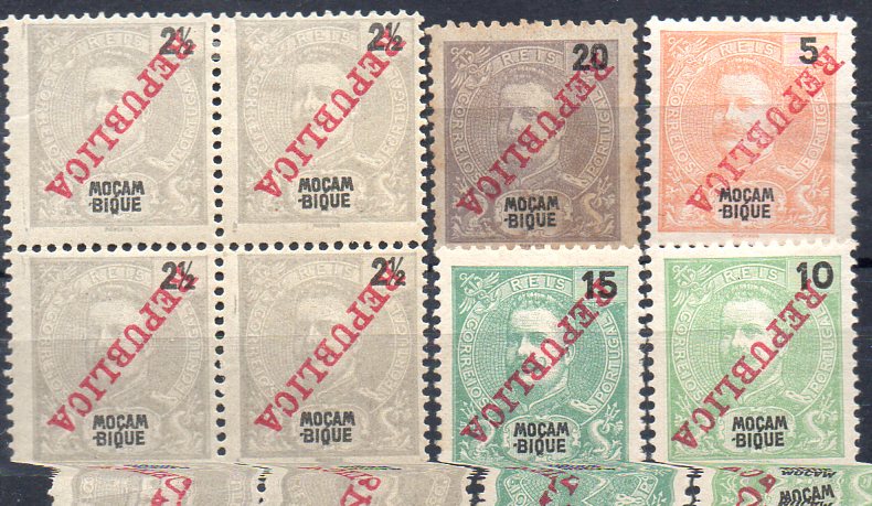 0987.jpg -     Lote:    987            Moçambique       Descrição:         1911 &mdash; D. Carlos I com sobrecarga REPUBLICA da Casa da Moeda. Lote composto por quadra de 2 &frac12; reis e selos isolados de 5, 10, 15 e 20 reis, CE103/107. Todos com a sobrecarga invertida.         ***/**       Valor Base:     &euro; 18,00     Valor Venda:     &euro; 24,00     