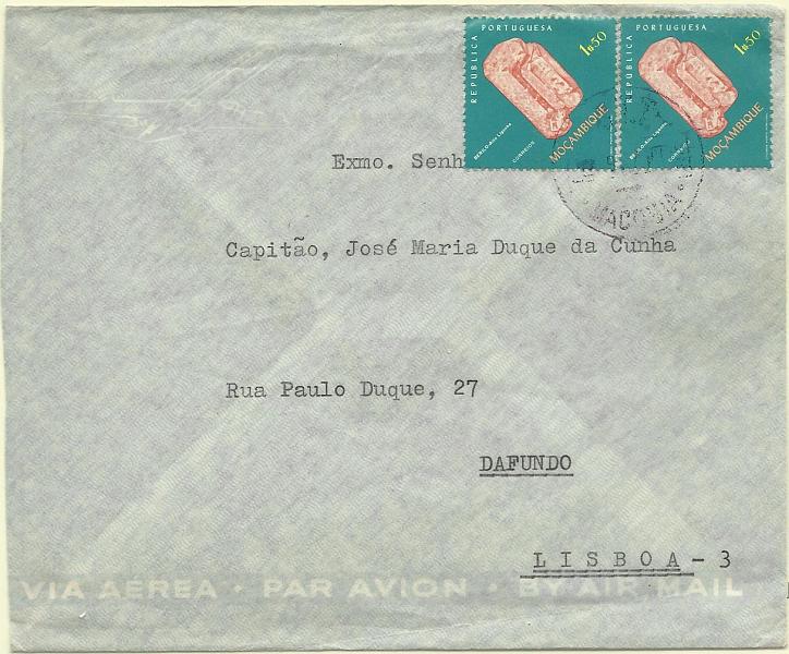 1659.jpg -     Lote:    1659            Moçambique       Descrição:         Carimbos  circulares pequenos. Sobrescrito circulado de Macovia (07.09.71) para Lisboa com par de selos de 1$50 (Mineralogia), obliterado com carimbo batido a preto "C.T.T. / MACOVIA".        Carta       Valor Base:     &euro; 10,00     Valor Venda:     &euro; 22,00     