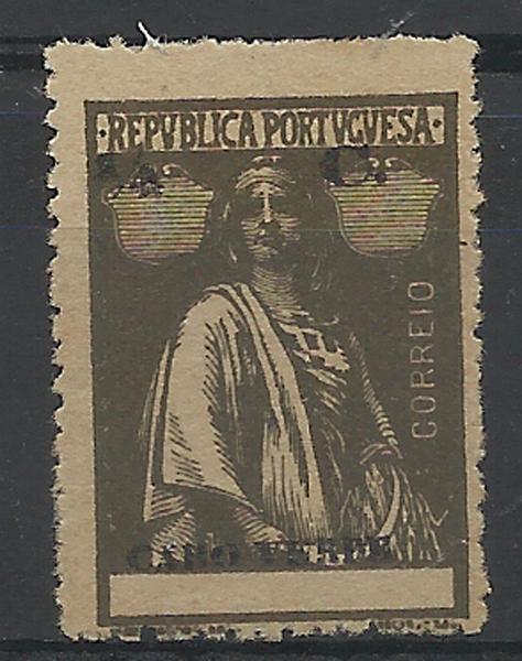 2482.jpg -     Lote:    2482      Lotes pelo Correio       Cabo Verde       Descrição:         1914 &mdash; Ceres. CE137, &frac14; C sépia, denteado 15x14, papel liso fino. Selo com a impressão da taxa e legenda deslocadas.        *       Valor Base:     &euro; 6,00     Valor Venda:     &euro; 8,00     