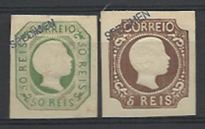 2705.jpg -     Lote:    2705      Lotes pelo Correio       Portugal       Descrição:         1855/56. D. Pedro Cabelos lisos + 1856/58 &mdash; D. Pedro. Cabelos anelados. Reimpressões de 1905. Lote composto por reimpressão de selo CE8, 50 reis verde com boas margens + reimpressão de selo CE10 com boas margens. Todos com sobrecarga "SPECIMEN" a preto. Valor de catálogo &euro; 300,00.        R** / R*       Valor Base:     &euro; 35,00     Valor Venda:     &euro; 45,00     