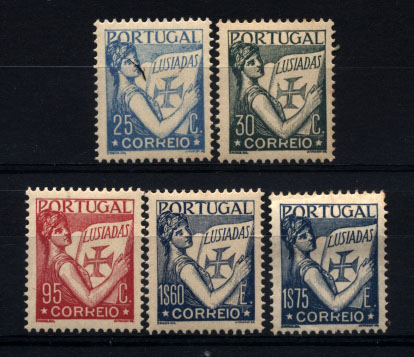 1374.jpg -     Lote:    1374            Portugal        Descrição:         1933/38 &mdash; Lusíadas. CE543/547. Série completa. Valor de catálogo &euro; 188,00.         ***       Valor Base:     &euro; 25,00     Valor Venda:     &euro; 28,00       
