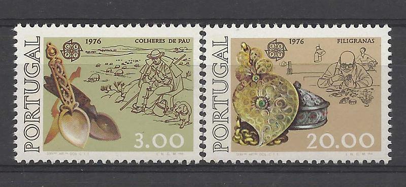 1441.jpg -     Lote:    1441            Portugal        Descrição:         1976 &mdash; Europa CEPT- Artesanato. CE1281/82. Série completa. Valor de catálogo &euro; 127,40.         ***       Valor Base:     &euro; 15,00     Valor Venda:     Retirado     