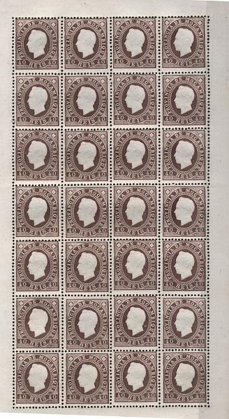 1699.jpg -     Lote:    1699            Moçambique        Descrição:         1886 &mdash; D. Luís I. Fita direita. CE19, 40 reis chocolate, denteado 12 &frac12;, papel porcelana. Folha completa de 28 selos. Valor de catálogo &euro; 98,40.         *       Valor Base:     &euro; 25,00     Valor Venda:     Retirado     