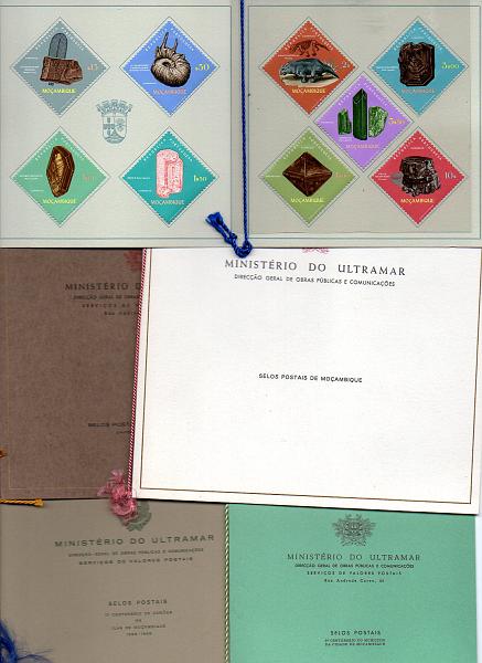 1711.jpg -     Lote:    1711            Moçambique        Descrição:         1963/71 &mdash; 2.º Centenário Cidade Moçambique + Galeotas Portuguesas + Uniformes Militares + IV Centenário de Camões na Ilha de Moçambique + Mineralogia. CE457, CE48&frac14;87, CE490/501, CE509/513 e CE518/526. Cinco séries completa, cada um em carteira editada pelo Ministério do Ultramar.         CRT       Valor Base:     &euro; 10,00     Valor Venda:     &euro; 16,00       