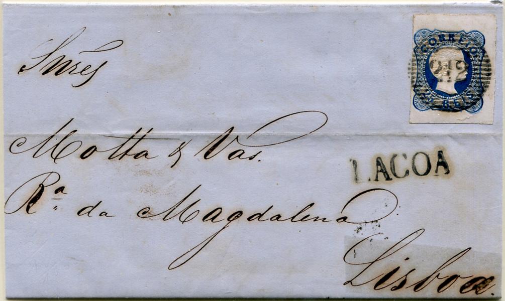 235.jpg -     Lote:    235                   Descrição:         1856/58 &mdash; D. Pedro V. Cabelos anelados. MF12, 25 reis azul, linhas duplas, com 3 margens de luxo e uma curta, em carta circulada de Lagoa (05.10.56) para Lisboa (09.10.56), obliterado com carimbo numérico da 1.ª reforma, batido a preto "212 &mdash; LAGOA" tipo 5.10.5 + carimbo nominativo do período pré-adesivo batido a preto "LAGOA". MB.         Carta       Valor Base:     &euro; 35,00     Valor Venda:     &euro;      