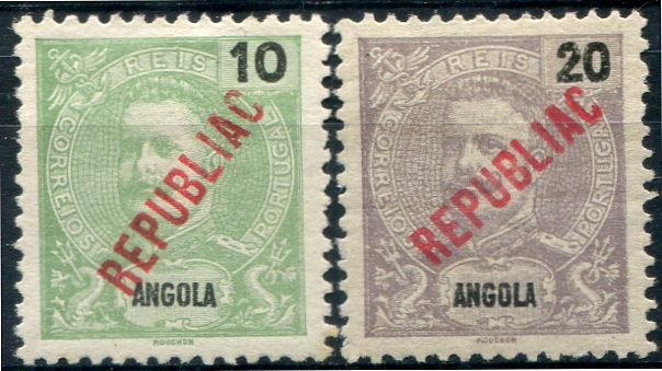352.jpg -     Lote:    352                   Descrição:         1914 &mdash; D. Carlos I Mouchon, com sobrecarga REPUBLICA tipografada localmente. Lote composto por dois selos: MF158, 10 reis verde amarelo + MF160, 20 reis violeta. Exemplares sem goma, sem defeitos nem reparações, com erro REPUBLIAC, tidos como clandestinos.         *       Valor Base:     &euro; 25,00     Valor Venda:     &euro;      