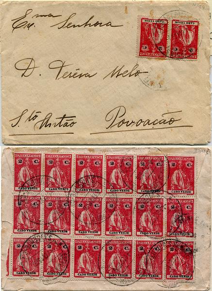 429.jpg -     Lote:    429                   Descrição:         1914 &mdash; Ceres. MF141a, 2C carmim, denteado 15x14, papel liso. Sobrescrito circulado de S. Vicente (04.02.26) para Povoação / Santo Antão, com par de selos no frontispício e bloco com 18 selos no verso, perfazendo o porte de 40C correspondente ao porte simples para cartas de circulação interna em Cabo Verde, com peso até 20g. Exemplar sem defeitos nem reparações. MB.         Carta       Valor Base:     &euro; 125,00     Valor Venda:     &euro;      