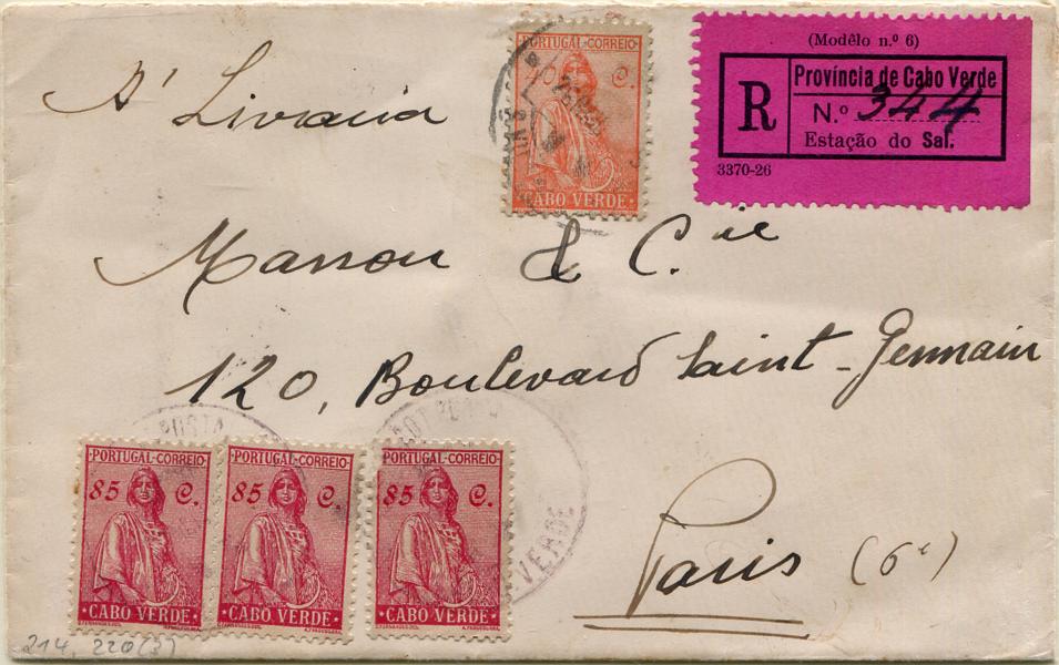 441.jpg -     Lote:    441                   Descrição:         1934 &mdash; Ceres. Novo tipo. Papel filigranado. Sobrescrito circulado registado do Sal (22.05.35) com trânsito por S. Vicente (26.05.35) e Lisboa (02.06.35) para Paris selos de 40C, MF205 e 3 selos de 85C, MF211, para pagar o porte simples de cartas circuladas para o estrangeiro com peso até 20g (1$75) e o prémio de registo (1$20). Exemplar sem defeitos nem reparações.         Carta       Valor Base:     &euro; 35,00     Valor Venda:     &euro;      