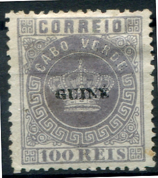 455.jpg -     Lote:    455                   Descrição:         1879/82 &mdash; Coroa. Selos de Cabo Verde, com sobrecarga GUINÉ pequena * Não emitidos. MF7, 100 reis lilás malva, denteado 12 Ÿ, com goma não original. Exemplar sem reparações, com pequeno ponto de óxido no verso. Certificado de peritagem de Leilões P. Dias, Lda. Valor de catálogo &euro; 500,00.         *       Valor Base:     &euro; 100,00     Valor Venda:     &euro;      
