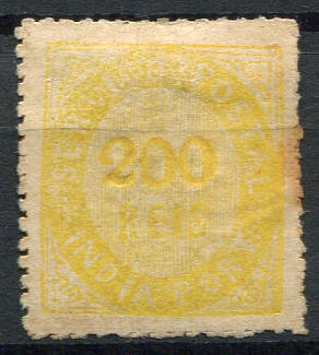513.jpg -     Lote:    513                   Descrição:         1871 &mdash; Nativos. Tipo II. MF12, 200 reis amarelo, papel espesso. Exemplar com boa cor, bem centrado, goma original com charneira, com aflorações de óxido no bordo direito. Valor de catálogo &euro; 550.00.         **       Valor Base:     &euro; 100,00     Valor Venda:     &euro;      