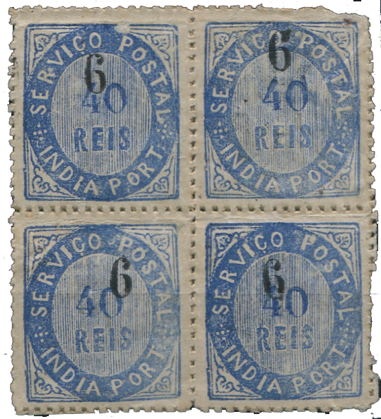 552.jpg -     Lote:    552                   Descrição:         1881/83 &mdash; Nativos. Com sobretaxa em moeda local. Quadra com selos de 40 reis azul, tipo II, papel espesso. ENSAIO para a sobrecarga "6" dos selos em moeda local de 1881/83, não emitidos nesta taxa. Exemplar raro, sem reparações e com defeito no denteado do 4.º selo. B e MR.         PRV       Valor Base:     &euro; 450,00     Valor Venda:     &euro;      