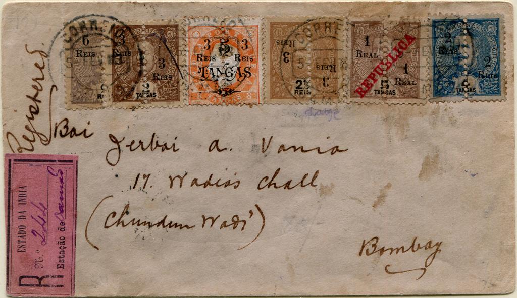 572.jpg -     Lote:    572                   Descrição:         1911/13 &mdash; D. Luís I. Selos de 1902 + D. Carlos I Mouchon, selos de 1903 e 1911. Perfurados ao meio. Sobrescrito circulado registado de Damão (05.02.13 para Bombaim (06.02.13) com selos inteiros de 3 reis s/ 2 Tgs MF244, 3 reis s/ 2 &frac12; reis, com a sobretaxa INVERTIDA MF235c, 1 real s/ 5Tgs MF242, 2 reis s/ 4 Tgs MF219 todos com sobrecarga A + 3 reis s/ 5Tg s/ 8Tgs, denteado 13 &frac12;, MF224b, sobrecarga tipo B e meio selo de 6 s/ 9 reis MF221. Exemplar sem defeitos nem reparações.         Carta       Valor Base:     &euro; 60,00     Valor Venda:     &euro;      