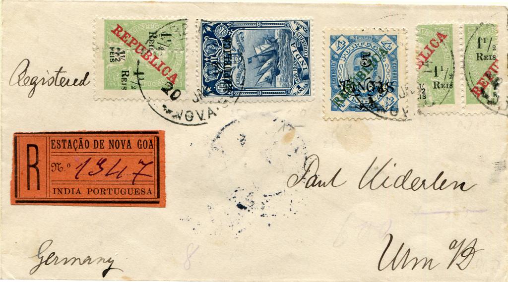 574.jpg -     Lote:    574                   Descrição:         1911/14 - 1911/14 &mdash; D. Carlos I Mouchon, com sobrecarga REPUBLICA da Casa da Moeda, perfurados ao meio + D. Carlos I, tipo Diogo Neto. Selos de 1902 com sobrecarga REPUBLICA tipografada localmente + 4.º Centenário da Descoberta do Caminho Marítimo para a Índia, com sobrecarga REPUBLICA. Sobrescrito circulado registado de Nova Goa para Ulm / Alemanha (06.02.14) com 2 selos inteiros de 1 &frac12; reis s/ 4 &frac12; reis, cada um delas com "traço de fração curto" e outro com "E" de "REIS" maior, MF243 + 5Tgs s/ 4Tgs com sobrecarga a verde, denteado 11 Ÿ, MF285a e 1Tg azul MF250. Exemplar sem defeitos nem reparações.         Carta       Valor Base:     &euro; 60,00     Valor Venda:     &euro;      